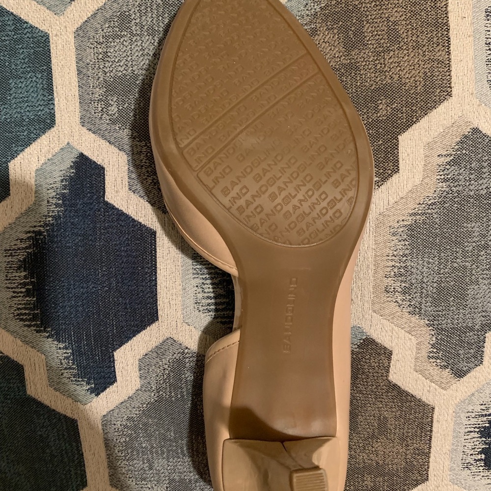 Heels - Picture 3 of 3